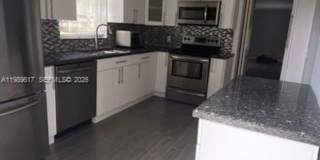 432 Palmetto Dr # 0 MIAMI SPRINGS, FL 33166 Gallery 16