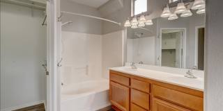 Fantastic 2 Bedroom Townhome minutes away to Camp Pendleton Gallery 12