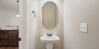 Beautiful Home-Great Location! Gallery 7