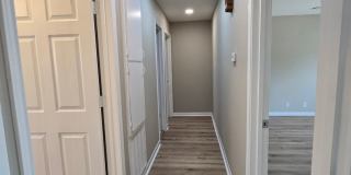 Charming Newly Remodeled Rental Home in a Quiet Neighborhood Gallery 22