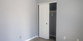 1206 West Prior Avenue Gallery 12