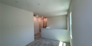 2565 E Embry Gallery 44