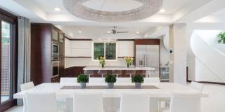 Diamond Head Villa: Luxury Gold Coast Retreat w/ Pool, Jacuzzi & Beach Access Gallery 4