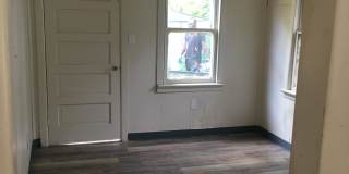 1511 W 14th Street Gallery 15