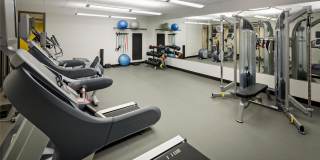 Flats on D Gallery 21