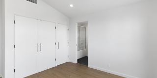 Modern Coastal Lease in Top of the World Gallery 32
