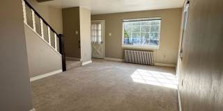 Spacious 2 Bedroom Home with Sunroom and Plenty of Storage! Gallery 4