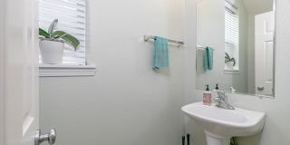 Spacious and Low-Maintenance 3BR End Townhouse Near Intel, Nike & Reed's Crossing! Gallery 13