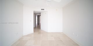 20201 E Country Club Dr Gallery 24