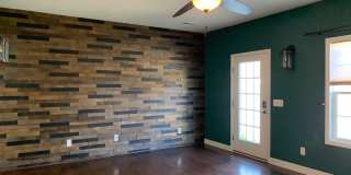 3 Bedroom 2.5 Bath Townhouse 1 Car Garage Gallery 8