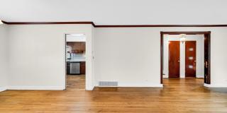 7248 N Ridge Boulevard Gallery 3