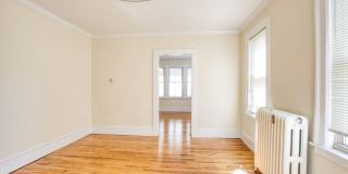 OR BEST OFFER **SPACIOUS FIRST FLOOR 2 BEDROOM WITH WASHER/DRYER SEPARATE DINING ROOM Gallery 9
