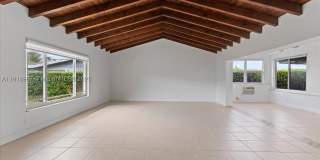 1961 NE 188th St Gallery 9