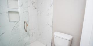 Spacious 4 Bed 2 Bath with Big Backyard Gallery 16