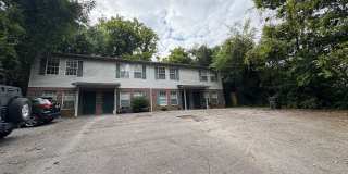 Knoxville 37920 - 2 bedroom, 1.5 bath townhome - Contact Lisa Vineyard and Shannon Russell (865) 216-9334 Gallery 3