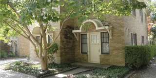 Charming Duplex - Heart of West Campus Gallery 1