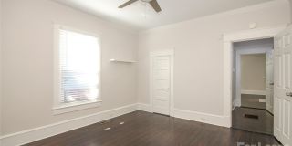 700 E 35th Street Gallery 22