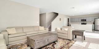 Spacious 5BR House in Riverview Gallery 11