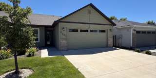 Beautiful Meridian Home in Prime Location Near The Village, Parks & Schools Gallery 1