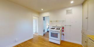 Charming Two Bedroom In the Heart of Downtown Kent ! Gallery 9