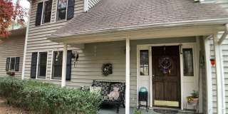 Spacious 4 Bedroom with Fenced Yard! Gallery 1