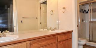 CDA Place Neighborhood- 4 bed with basement, cul de sac Gallery 17