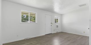 1017 W Washita Street Gallery 6