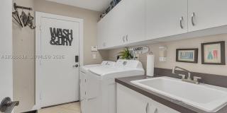 19500 SW 39th Ct Gallery 26