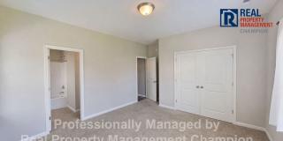 4 BD/3.5 BA plus Bonus Room with Open Floorplan and Fenced Back Yard Gallery 12