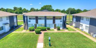 Meadowbrook Apartments | Quiet Studio-3BR Homes, Water & Trash Paid, Pet Friendly | East Tulsa Gallery 32