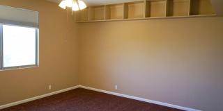 541 N DANIELSON Way Gallery 45