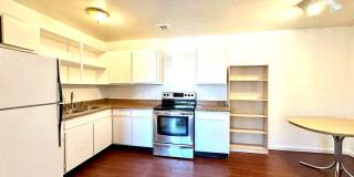 1 and 2 Bedrooms Great Location with Community Pool and Onsite Laundry! 1/2 of Mile from U of A Gallery 1