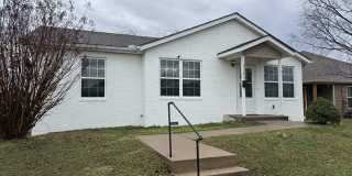 COMING SOON: FULLY FURNISHED!!! 3 bedroom/ 1.5 bathrooms- Short-Term Rental – 2121 Kentucky Ave, Joplin, MO, With a Car Garage!!! Gallery 1