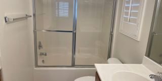 Cozy Town Home For Rent Gallery 28