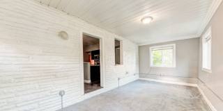 AVAILABLE AUGUST 2026 - Luxury 3 Bedroom Home w/ GARAGE Off-Street Parking! Gallery 9