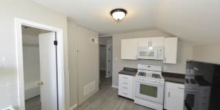 1517A Waverly Street Gallery 2