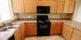 Beautiful 3 bedroom 2.5 bath Townhouse in Mesa Gallery 3
