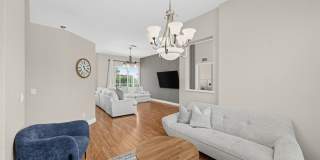 Stunning 4BR House in Naples Gallery 15