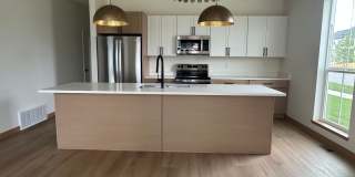 New 3 bed 3 bath w/garage for Rent - Kalispell Townhouse Gallery 1
