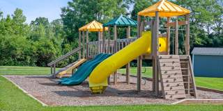 Galbraith Pointe Apartments and Townhomes Gallery 44