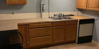 1422 W Oak St Bsmt UNIT Gallery 22