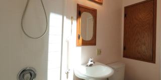2/1 House with bonus space Gallery 6