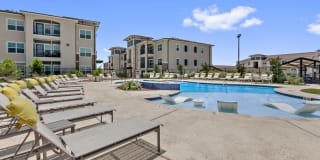 Sadler House Luxury Apartment Homes Gallery 17