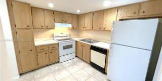 704 SE 2nd Ave Gallery 3