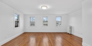 2092 Grand Avenue Gallery 9