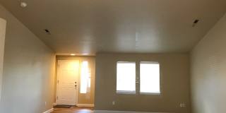 Great Location! 3 Bedroom Home in SW Bend! Gallery 6