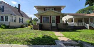 Updated 2 bed, 1 bath. Gallery 1