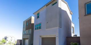 Summerlin Beauty With Bed and Bath On 1st Floor Gallery 44