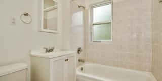 11250 S. Indiana Ave Gallery 4