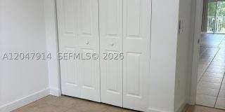 2080 Greenview Shores Blvd Gallery 4